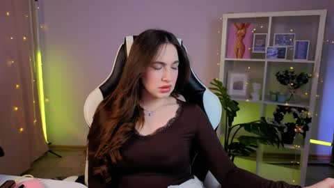 Snapshot of melissacharm_ chatting on 03-25-26, 04:40 Melissa online show from 03-25-26, 04:40