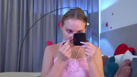 Snapshot of melissamelrey chatting on 07-19-26, 10:08 MelissaBerry online show from 07-19-26, 10:08