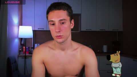 Snapshot of mell0wme chatting on 12-22-24, 12:28 Mello online show from 12-22-24, 12:28