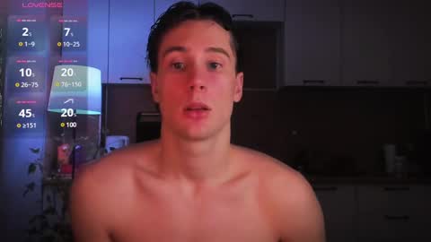 Snapshot of mell0wme chatting on 01-29-25, 12:01 Mello online show from 01-29-25, 12:01