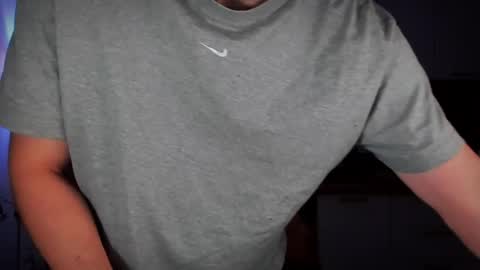 Snapshot of mell0wme chatting on 02-13-25, 12:13 Mello online show from 02-13-25, 12:13