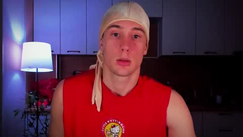 Snapshot of mell0wme chatting on 02-23-25, 01:24 Mello online show from 02-23-25, 01:24