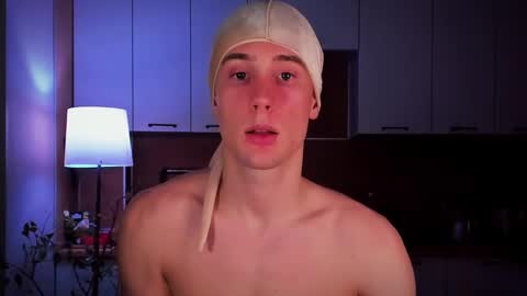 Snapshot of mell0wme chatting on 02-25-25, 01:09 Mello online show from 02-25-25, 01:09