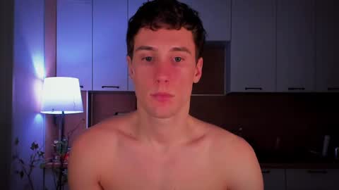 Snapshot of mell0wme chatting on 03-01-25, 12:50 Mello online show from 03-01-25, 12:50