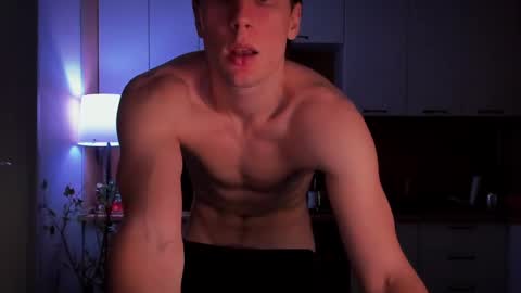 Snapshot of mell0wme chatting on 03-01-25, 03:53 Mello online show from 03-01-25, 03:53