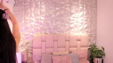 Snapshot of mell_muller chatting on 05-06-26, 11:59 Mell online show from 05-06-26, 11:59