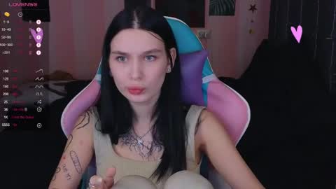 Snapshot of mella_freya chatting on 12-30-24, 08:47 Freya IM NONUDE online show from 12-30-24, 08:47