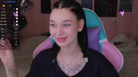 Snapshot of mella_freya chatting on 02-27-25, 09:14 Freya IM NONUDE online show from 02-27-25, 09:14