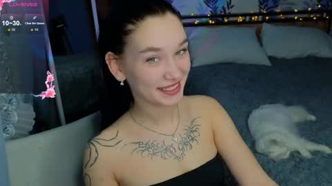 Snapshot of mella_freya chatting on 03-19-26, 09:52 Freya IM NONUDE online show from 03-19-26, 09:52