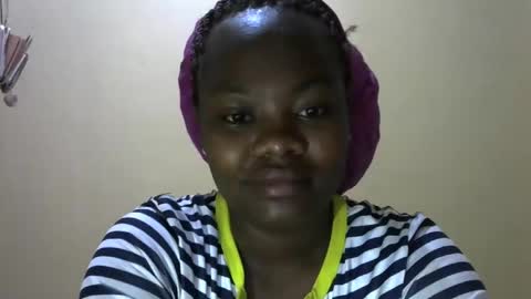 Snapshot of mellcy chatting on 01-04-25, 12:05 mell online show from 01-04-25, 12:05