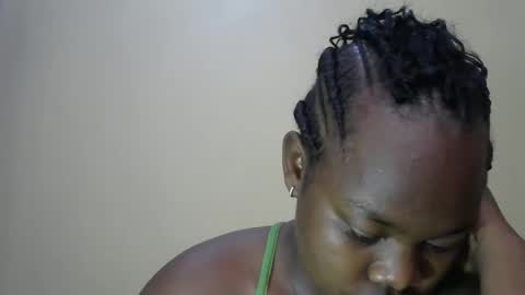 Snapshot of mellcy chatting on 01-18-25, 12:15 mell online show from 01-18-25, 12:15