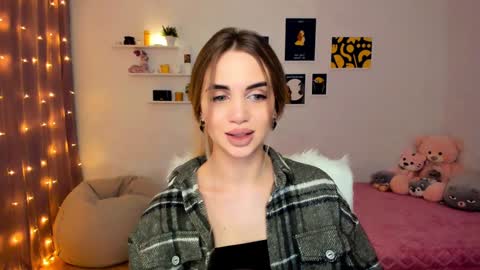 Snapshot of mellifluoustess chatting on 12-09-24, 12:12 Tessa online show from 12-09-24, 12:12