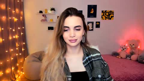 Snapshot of mellifluoustess chatting on 12-17-24, 08:32 Tessa online show from 12-17-24, 08:32