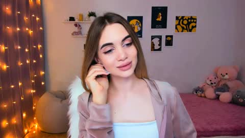 Snapshot of mellifluoustess chatting on 12-25-24, 11:31 Tessa online show from 12-25-24, 11:31