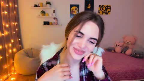 Snapshot of mellifluoustess chatting on 01-18-25, 12:46 Tessa online show from 01-18-25, 12:46