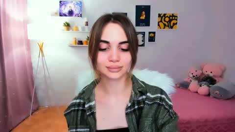 Snapshot of mellifluoustess chatting on 02-20-25, 09:09 Tessa online show from 02-20-25, 09:09