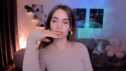 Snapshot of mellifluoustess chatting on 09-20-25, 10:00 Tessa online show from 09-20-25, 10:00