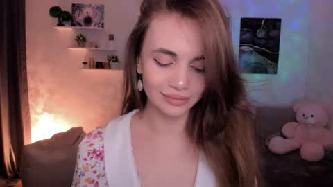 Tessa online show from 05-05-26, 09:23