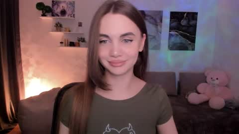 Tessa online show from 05-07-26, 09:42