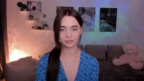 Tessa online show from 05-15-26, 09:44