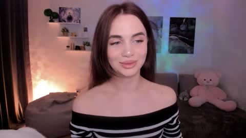 Tessa online show from 05-27-26, 03:25