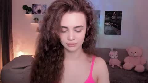 Snapshot of mellifluoustess chatting on 06-12-26, 09:41 Tessa online show from 06-12-26, 09:41