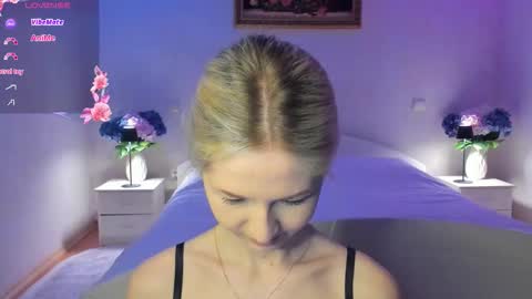 Snapshot of mellina_tey chatting on 02-23-26, 08:39 Mellina online show from 02-23-26, 08:39