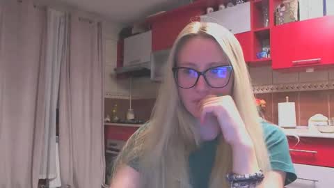 Melly online show from 02-08-26, 10:13