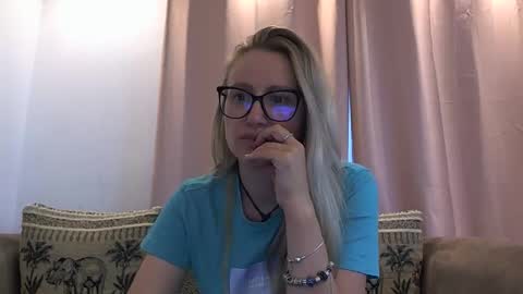 Melly online show from 05-26-26, 06:31