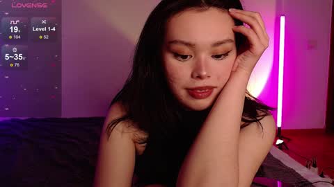 Snapshot of melmean chatting on 12-18-24, 06:14 Mel online show from 12-18-24, 06:14