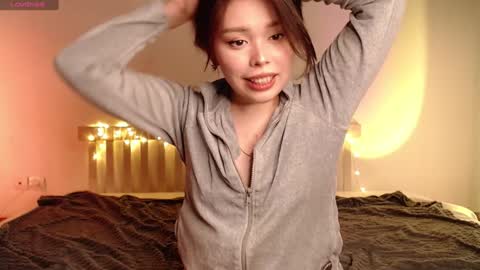 Snapshot of melmean chatting on 01-02-25, 01:51 Mel online show from 01-02-25, 01:51