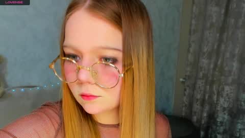 Snapshot of melmooon chatting on 01-26-25, 04:20 MelMooon online show from 01-26-25, 04:20