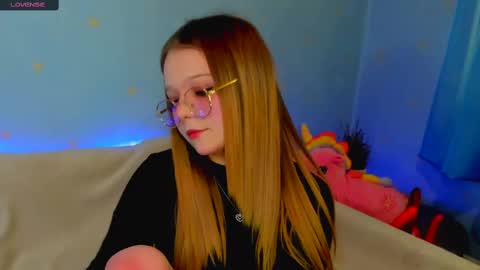 Snapshot of melmooon chatting on 02-10-25, 02:16 MelMooon online show from 02-10-25, 02:16