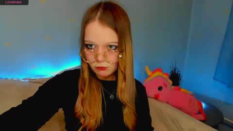 Snapshot of melmooon chatting on 02-22-25, 05:35 MelMooon online show from 02-22-25, 05:35