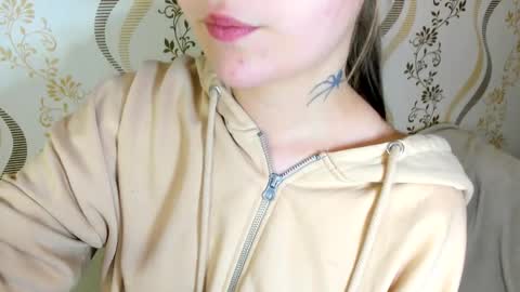 Snapshot of melmooon chatting on 09-28-25, 06:46 MelMooon online show from 09-28-25, 06:46