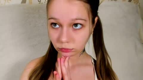 MelMooon online show from 02-15-26, 08:16