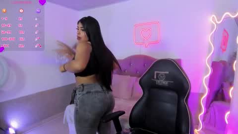 Snapshot of meloddi_tay chatting on 02-18-26, 11:39 meloddi_tay online show from 02-18-26, 11:39