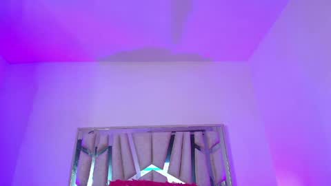 Snapshot of melody__77 chatting on 04-24-26, 09:50 online show from 04-24-26, 09:50