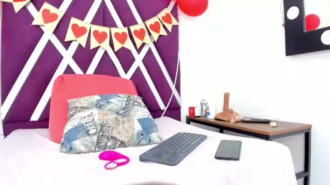 melody_campbell online show from 02-19-26, 01:07