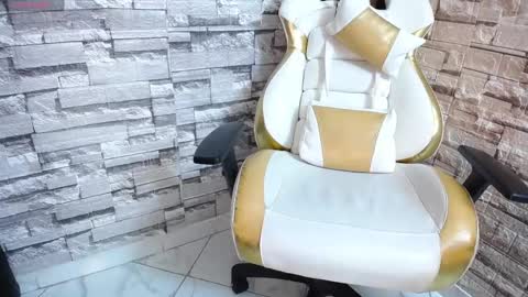 MELODY  HILS online show from 01-21-25, 03:43