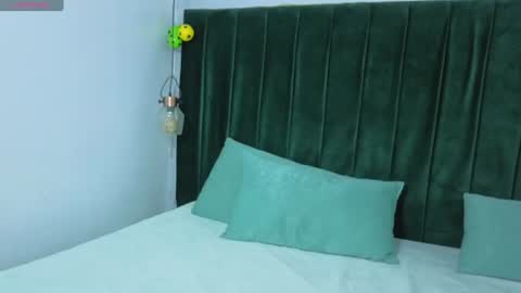 Snapshot of melody_kener chatting on 07-22-26, 03:53 melody_kener online show from 07-22-26, 03:53