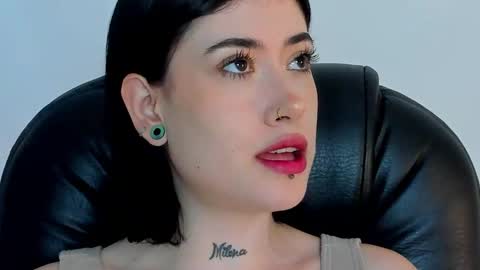 Snapshot of melody_suarez chatting on 12-30-24, 07:53 MELODY online show from 12-30-24, 07:53