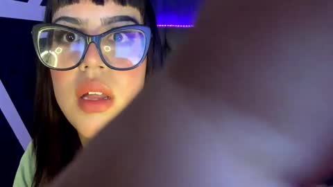 Snapshot of melodydreams1520 chatting on 09-29-25, 03:11 melodydreams1520 online show from 09-29-25, 03:11