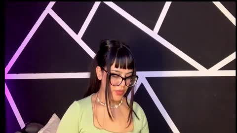 Snapshot of melodydreams1520 chatting on 09-30-25, 05:01 melodydreams1520 online show from 09-30-25, 05:01