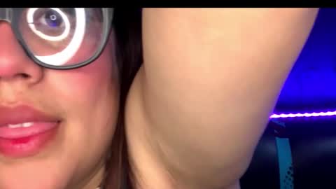 Snapshot of melodydreams1520 chatting on 11-04-25, 03:27 melodydreams1520 online show from 11-04-25, 03:27