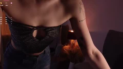 Snapshot of melodykey_x chatting on 03-05-26, 04:47 melody online show from 03-05-26, 04:47