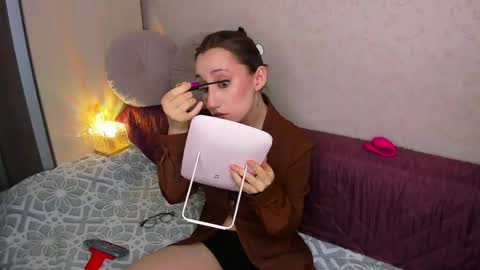 Kaylie online show from 05-11-26, 11:46