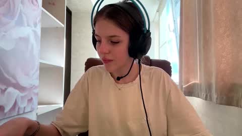 Hi Im Aria 18 years old online show from 10-02-25, 12:01