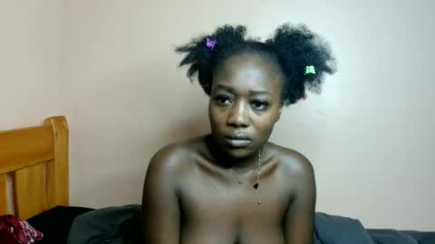 Snapshot of melrose_nadia chatting on 06-18-26, 10:09 mel online show from 06-18-26, 10:09