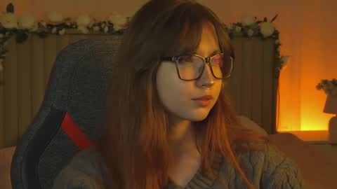 Mia online show from 10-08-25, 03:20